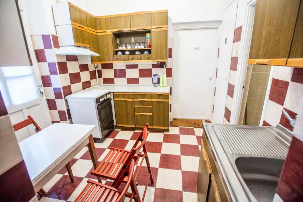 Center Apartment 5 Private Room For 19 People Budapest Eksteriør bilde