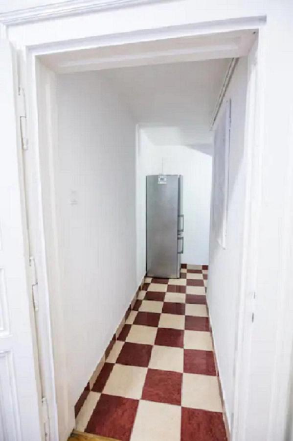 Center Apartment 5 Private Room For 19 People Budapest Eksteriør bilde