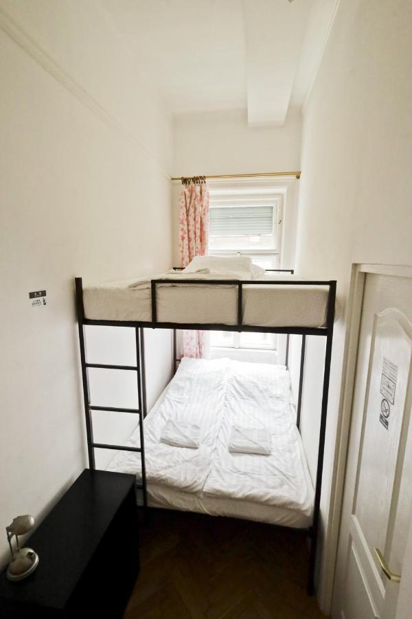 Center Apartment 5 Private Room For 19 People Budapest Eksteriør bilde