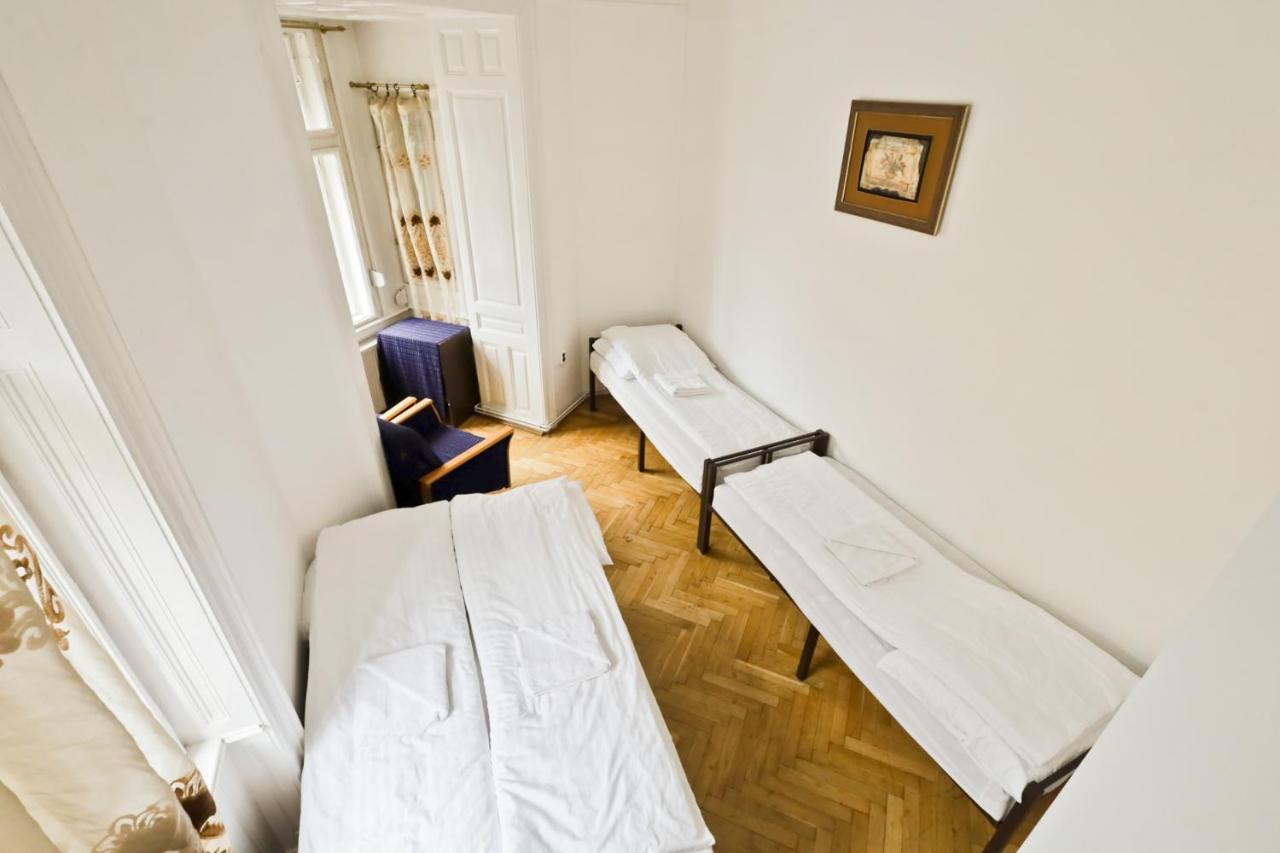 Center Apartment 5 Private Room For 19 People Budapest Eksteriør bilde