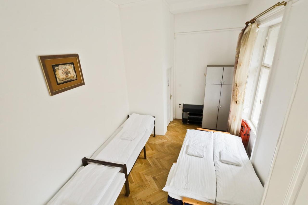 Center Apartment 5 Private Room For 19 People Budapest Eksteriør bilde