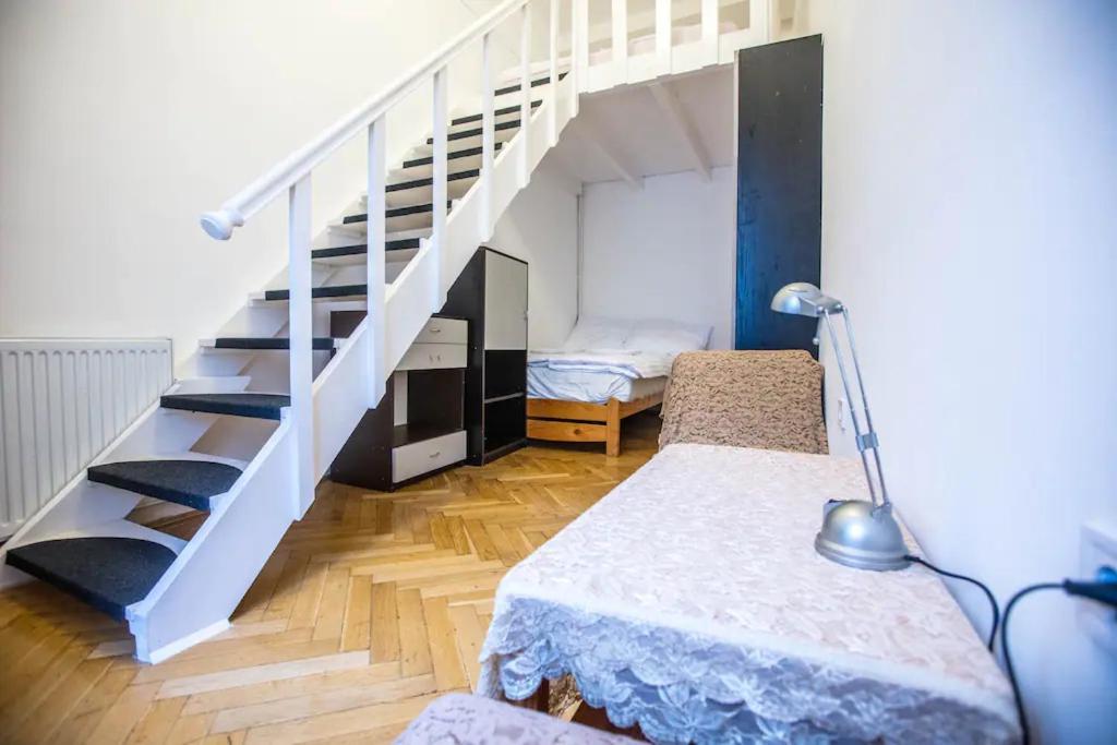 Center Apartment 5 Private Room For 19 People Budapest Eksteriør bilde